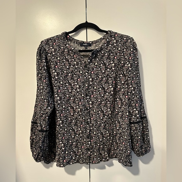 Angels 1x (fits smaller) Floral Black  Rayon Blouse Worn Once - Picture 10 of 13
